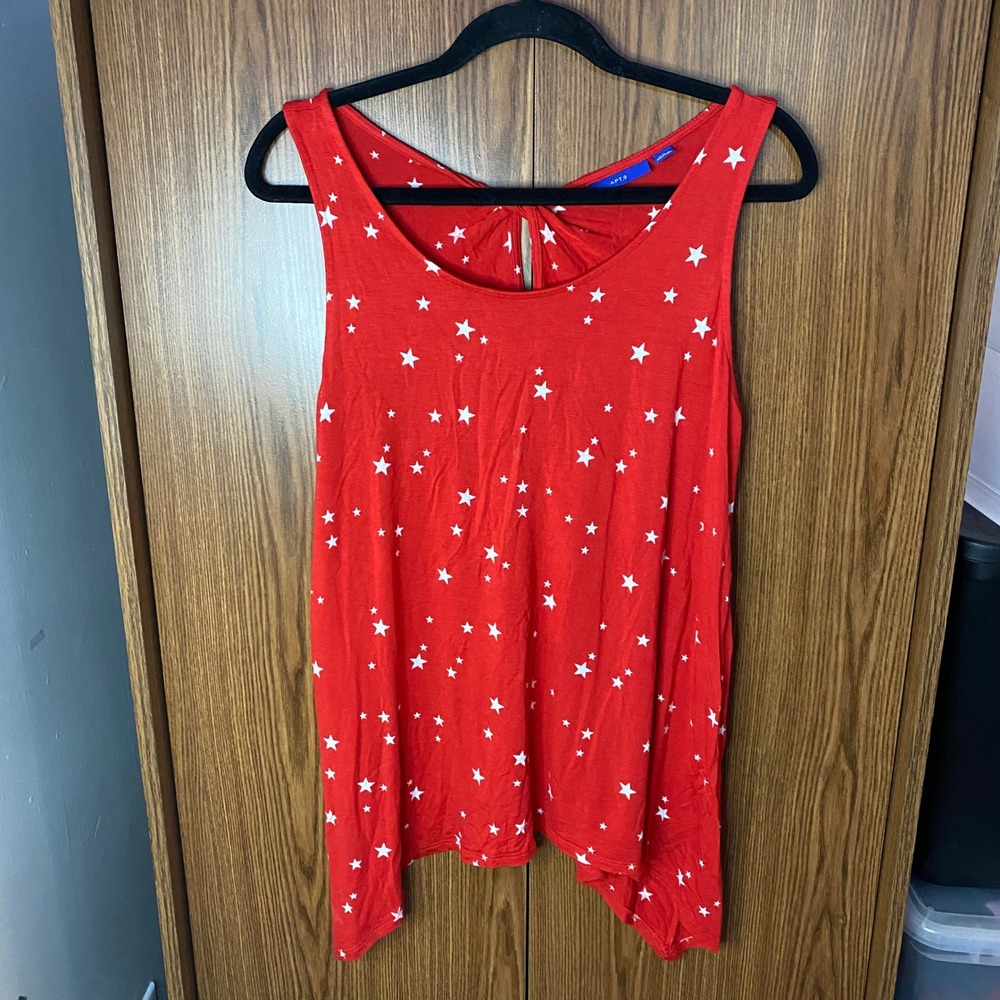 Apt 9 Tank Top Womens Large Red Star Print Sharkbite Hem Twist Back Sleeveless